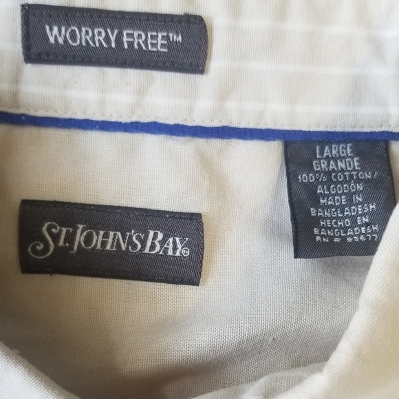 St. John's Bay Worry Free Button Up Collared Short Sleeve Tee. Size Large. - Picture 3 of 3